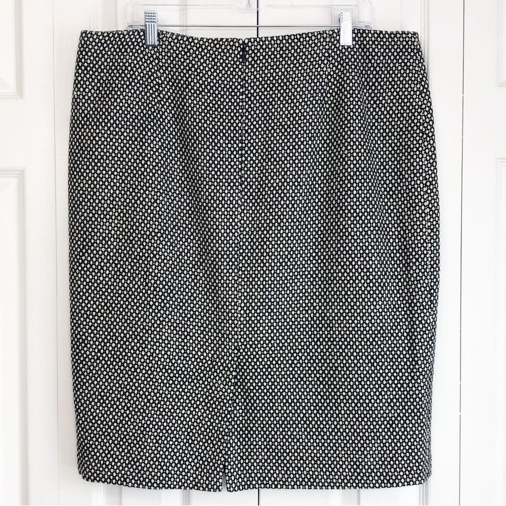 Lord & Taylor Black Ivory Tweed Dot Print Wool Blend Midi Pencil Skirt 16 - Picture 11 of 15